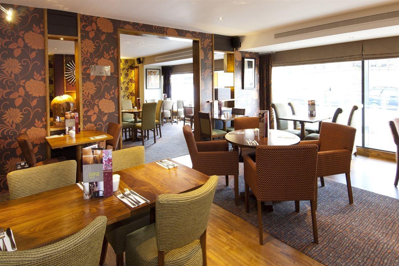 Premier Inn Bradford Central Екстериор снимка