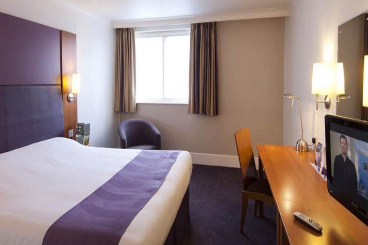 Premier Inn Bradford Central Екстериор снимка