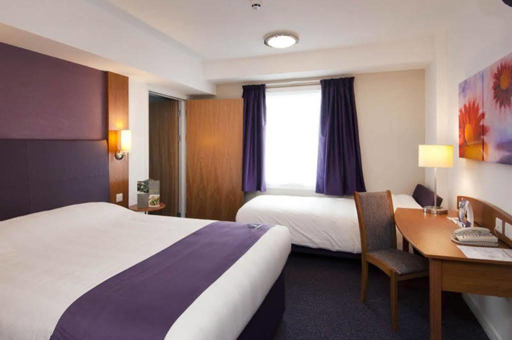 Premier Inn Bradford Central Екстериор снимка
