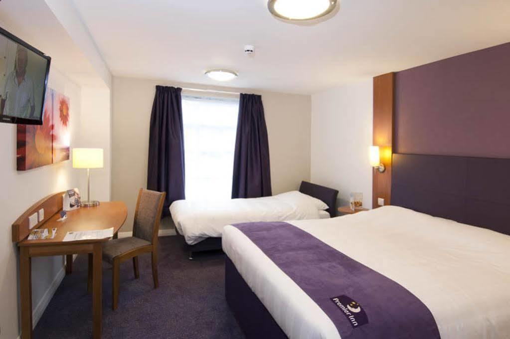 Premier Inn Bradford Central Екстериор снимка