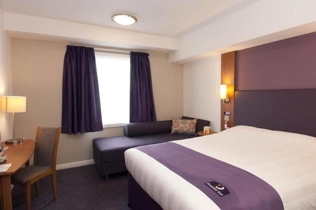 Premier Inn Bradford Central Екстериор снимка