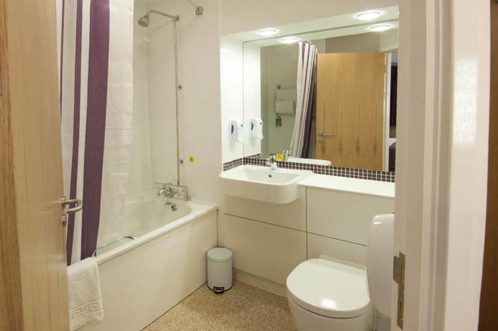 Premier Inn Bradford Central Екстериор снимка