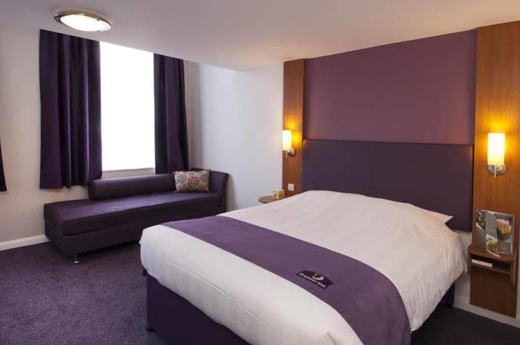 Premier Inn Bradford Central Екстериор снимка