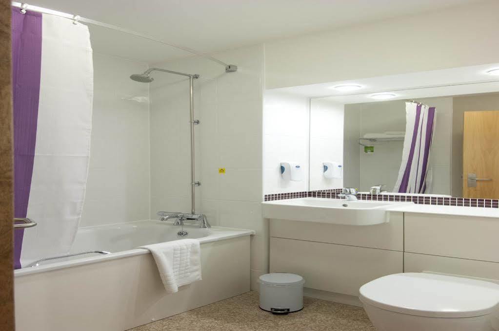 Premier Inn Bradford Central Екстериор снимка