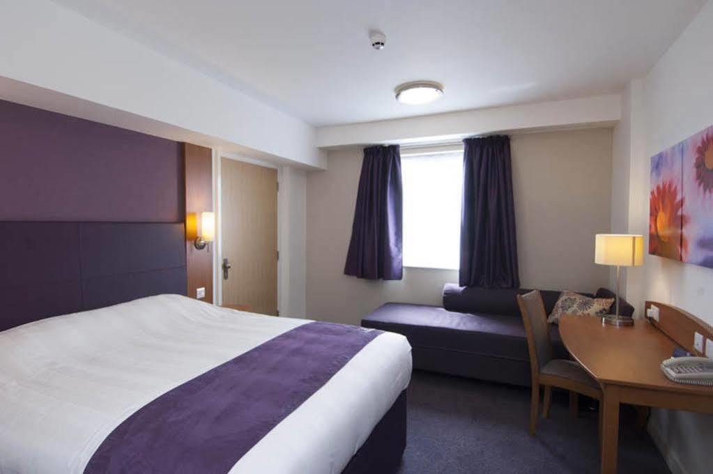 Premier Inn Bradford Central Екстериор снимка