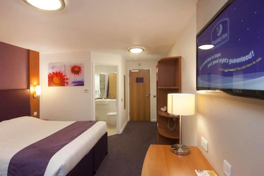 Premier Inn Bradford Central Екстериор снимка